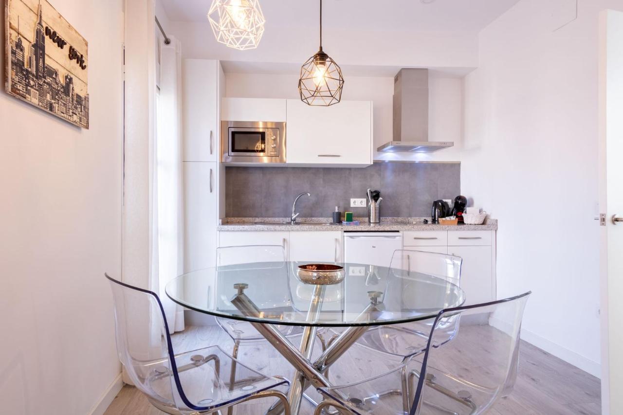 Nine O Clock San Luis Skyview Apartment Sevilla Bagian luar foto